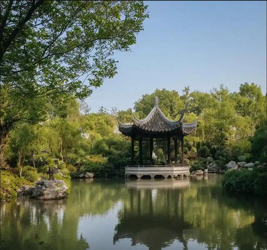 漳州龙文陌路餐饮有限公司